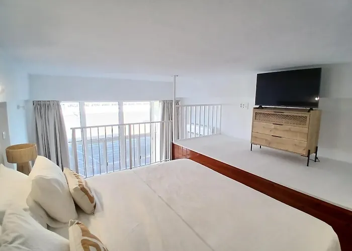 The Loft Canteras Santa Catalina Pier Apartment *